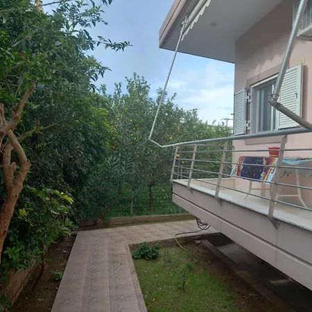 Konnie Seaside House 2 *